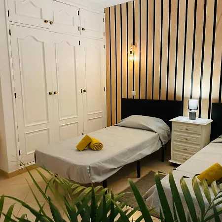 Travellers Guest house *