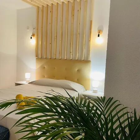 ゲストハウス Travellers