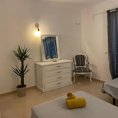 Guest house Travellers *