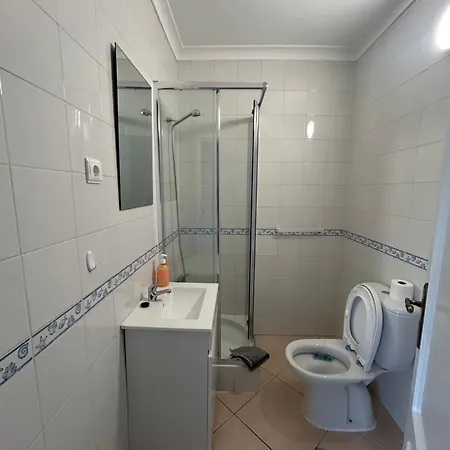 Travellers Guest house *