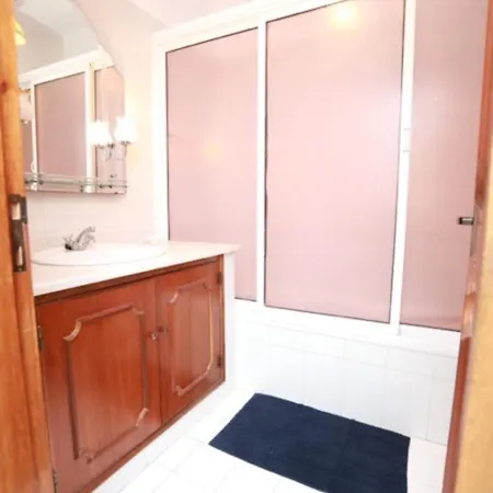 ゲストハウス Travellers