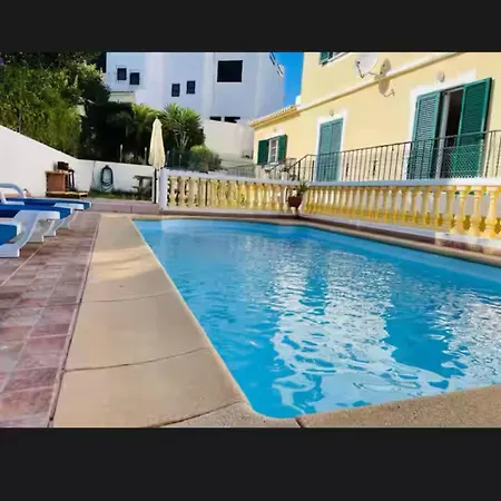 Casa de hóspedes Travellers Lagos