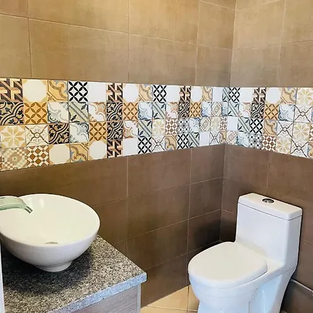 בית הארחה Travellers