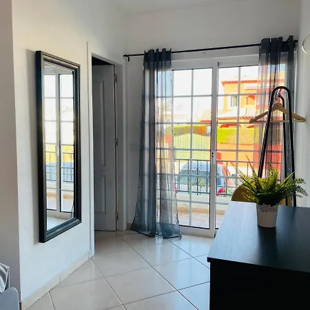 Travellers * לאגוּ‏ש