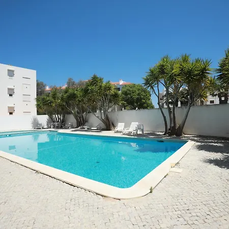 Travellers לאגוּ‏ש