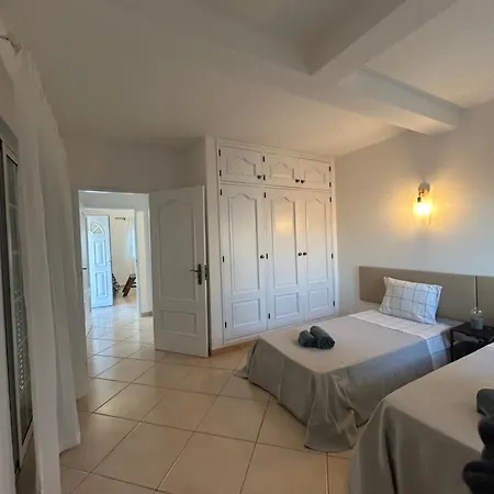 בית הארחה Travellers