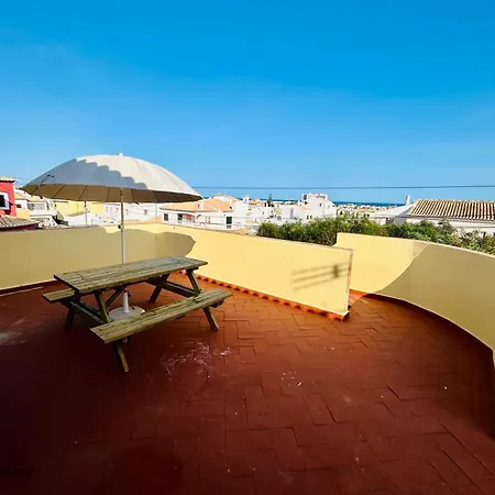 Travellers Гостевой дом Лагуш